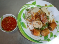 Tổng hợp địa điểm ăn vặt tại Sài Gòn (part 5) : Những hàng bánh ướt , bánh cuốn hấp dẫn!