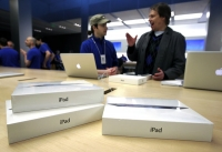 [kaupeyeucope] Máy tính bảng ế ẩm vì Apple không ra mắt iPad mới