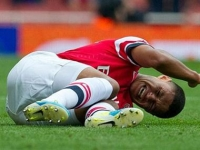 Thêm tin xấu cho Arsenal: Chamberlain nghỉ 6 tháng
