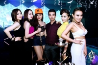 Mẹ "đại gia" và dàn hotgirl "khủng" lộ diện trong đêm tiệc sinh nhật hotboy số 1 Sài thành Kenny Sang