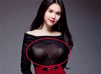 Những bộ trang phục "mặc như không" của mỹ nhân Việt