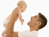 Đàn ông phải giảm hứng thú tình dục để làm cha tốt