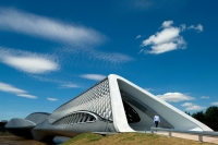 Thế giới nghiêng mình tiễn biệt thiên tài kiến trúc Hadid