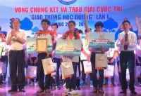 Nữ sinh lớp 11 giành giải đặc biệt cuộc thi 'Giao thông học đường'