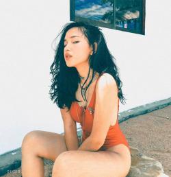 Bỏng mắt ngắm mẫu áo tắm được hot girl Việt mê mẩn
