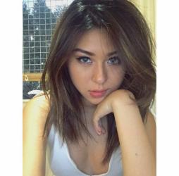 Cô nàng Sài Gòn cứ xuống phố là bị nhầm thành gái Tây vì quá sexy - công nhận 10 điểm :D