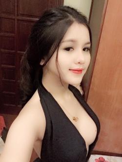 Nhìn muốn phun máu mũi