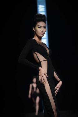 Sao Việt sexy vô đối với mốt váy không đồ lót