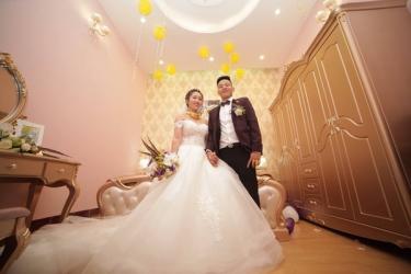 Cô dâu 9x Hà Nội đeo vàng trĩu cổ, trị giá hơn nửa tỷ trong ngày cưới, cưới thời nay