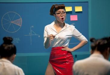 Cô giáo nóng bỏng Thủy top ;))
