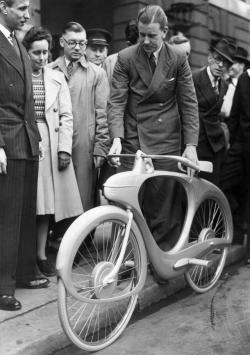 Chiếc xe đạp 1946 được cho là hiện thân của tương lai