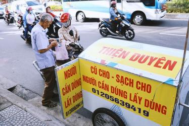 Chiếc xe đặc biệt của ông cụ gần 80 tuổi,người Đà Nẵng nào nhìn thấy trên phố cũng ấm lòng!
