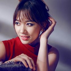 Hari Won diện đồ văn phòng quý cô sang chảnh - vẫn xinh vô đối dù sắp lấy chồng :x