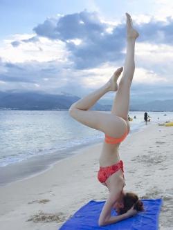 Hà Hồ và body siêu nuột với bikini và đồ lót