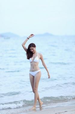 Nhờ "hơi" Mạc Hồng Quân, Kỳ Hân ngày càng sexy, xinh đẹp