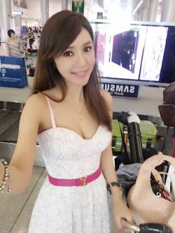 Helen Thanh Đào khoe ảnh về Việt Nam tổ chức họp báo