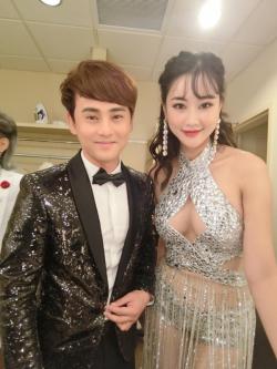 Hậu 'đập mặt xây lại', Maya lại gây 'choáng' với vòng một căng tròn to bất thường