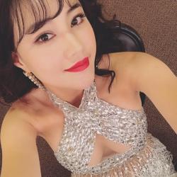 Hậu 'đập mặt xây lại', Maya lại gây 'choáng' với vòng một căng tròn to bất thường