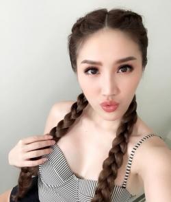 Bảo Thy khoe hông quả táo - em đã 30 :x