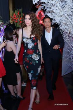 Hồ Ngọc Hà - Kim Lý sóng đôi đi tiệc