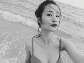 Ảnh áo tắm bikini Đông Nhi lại khiến fan 'mất máu'