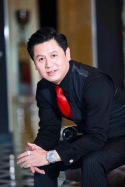 Siêu đại gia Bobby Trần người yêu tin đồn của Phạm Hương là ai?