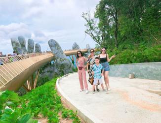 Bị nghi ngờ tu sửa vòng 1 khi đăng ảnh bikini, Trâm Anh đáp trả cư dân mạng: 'Kém miếng khó chịu à?'