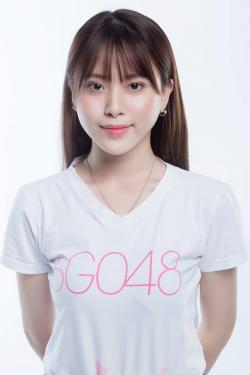 Hot girl xinh đẹp trong nhóm nhạc đông thành viên nhất Việt Nam