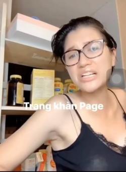 Muôn kiểu thời trang lộ nội y khi livestream của 'thánh chửi' Trang Trần