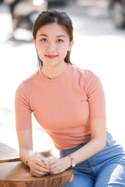 Nhan sắc thật của Trà tiểu tam, nhân vật bị ghét nhất 'Hoa hồng trên ngực trái'