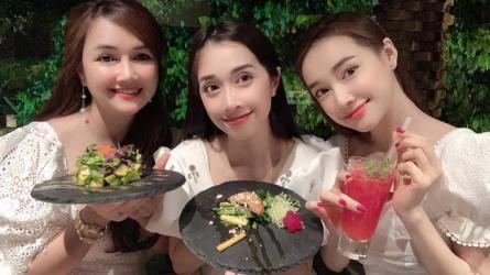 Cùng là gái một con, 3 chị em Nhã Phương bao lần khiến dân tình trầm trồ vì nhan sắc hơn người