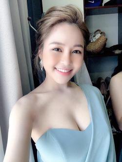 Dàn hot girl lộ clip nóng năm 2019: Người biến mất, kẻ 'mặt dày' bất chấp