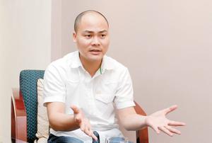 CEO BKAV Nguyễn Tử Quảng: Cảm động trước tình cảm của Bfan, Bphone 4 sẽ ra mắt vào tháng 3 tới - ông nào chờ bPhone thế :))