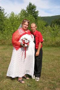 Những bộ váy cưới thảm họa biến ngày vui trở thành nốt buồn muốn quên suốt cuộc đời