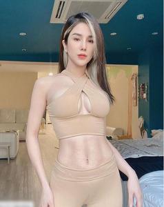 Diệp Lâm Anh gây hoang mang vì diện đồ tập nude ngỡ khỏa thân