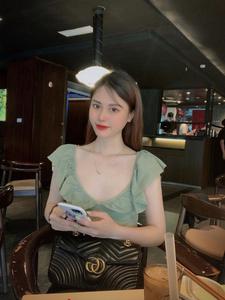 Chân dung hotgirl cựu SV Luật cầm đầu đường dây bán dâm 2000 USD: Sống sang chảnh, hay thả thính và thích nói đạo lý