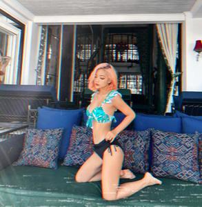 Ái nữ Chưởng môn Vịnh Xuân Nam Anh xuất hiện trên đường đua bikini, nguyên dàn hot girl vào khen nức nở